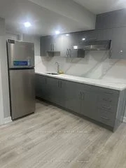 1529 Portsmouth Place, Mississauga, ON L5M 7W1