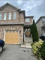 7153 Village Walk, Mississauga, On L5w 1x2
