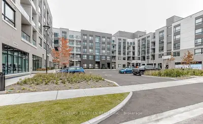 Common Element Condo in Oakville