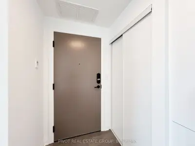 Condo Apartment in Mississauga