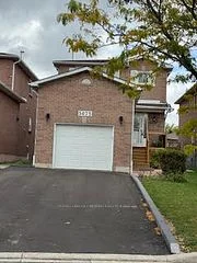 5075 Rising Star Court, Mississauga, ON L5R 2W5