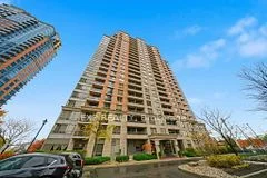 5233 Dundas Street W 1630, Toronto W08, ON M9B 6M1