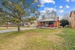 308 Mineola Road E, Mississauga, ON L5G 2G5