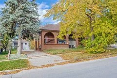 90 Flamborough Drive, Toronto W04, ON M6M 2R7