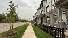 2727 Westoak Trails Boulevard #1, Oakville, ON L6M 5T1