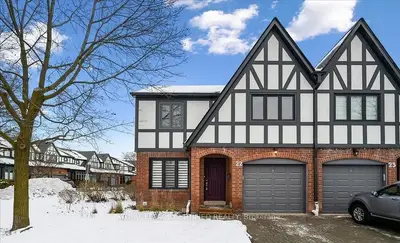 Condo Townhouse in Mississauga
