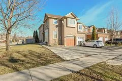 7020 Black Walnut Trail, Mississauga, On L5n 7n7