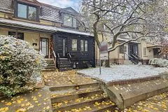 123 Laughton Avenue, Toronto W03, ON M6N 2X3