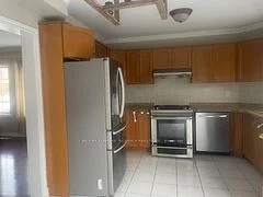 7196 Gagliano Drive Main Floor, Mississauga, ON L5W 1X5