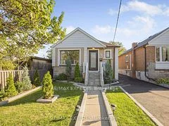 1001 Castlefield Avenue, Toronto W04, ON M6B 1E4
