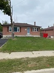 7117 Justine Drive, Mississauga, ON L4T 4M6
