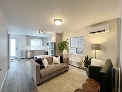 93 Northland Avenue Main, Toronto W03, ON M6N 2E3