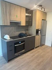 1037 The Queensway W 324, Toronto W08, ON M8Z 6C7