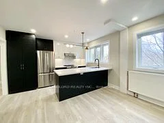 2520 Bloor Street W 9, Toronto W01, ON M6S 1R8