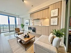 28 Ann Street 522, Mississauga, ON L5G 3E1