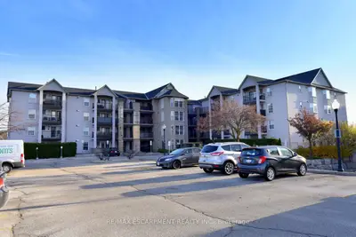 Condo Apartment in Burlington