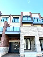 3300 Azam Way, Oakville, ON L6M 4K1