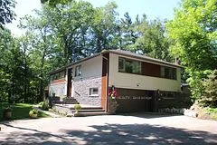59 Leggett Avenue Main, Toronto W09, ON M9P 1X3