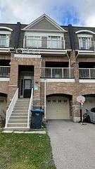 Att/Row/Townhouse in Brampton