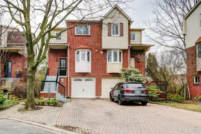 Semi-Detached in Oakville