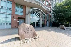 200 Manitoba Street 333, Toronto W06, On M8y 3y9