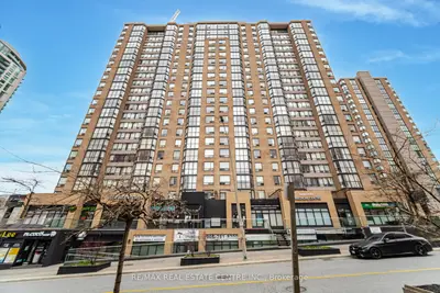 Condo Apartment in Mississauga