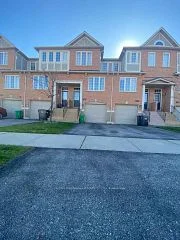878 Scollard Court 8, Mississauga, ON L5V 2R5