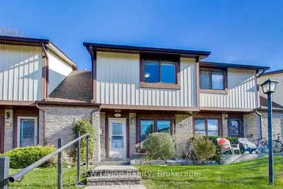 Condo Townhouse in Mississauga