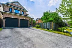 812 Knotty Pine Grove, Mississauga, On L5w 1k5