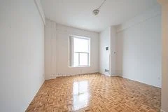 1407 Dupont Street 314, Toronto W02, ON M6H 4J7