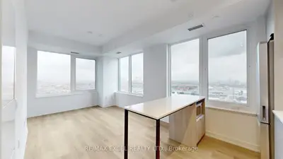 Condo Apartment in Mississauga