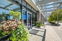 26 Gibbs Road 838, Toronto W08, ON M9B 0E3