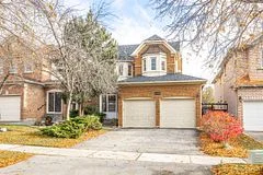 5715 Bell Harbour Drive, Mississauga, ON L5M 5L1