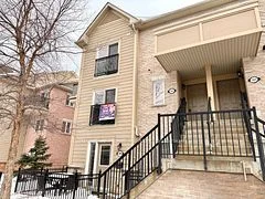 Condo Townhouse in Mississauga