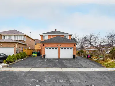 Lower Level in Mississauga