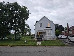 33 Beverley Street, Mississauga, On L4t 1e9