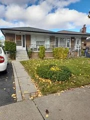 3485 Chipley Crescent, Mississauga, ON L4T 2E3