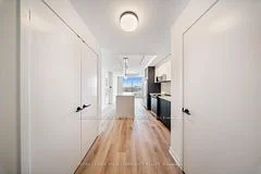 5 York Garden Way 701, Toronto W04, ON M6A 2V1