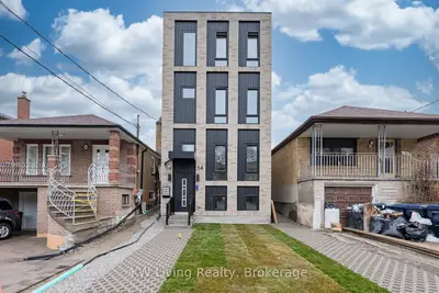 Fourplex in Toronto