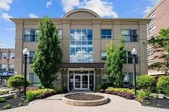 4198 Dundas Street W 204, Toronto W08, ON M8X 1Y6