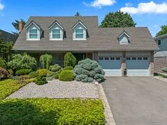 2369 Baccaro Road, Oakville, ON L6J 5V9