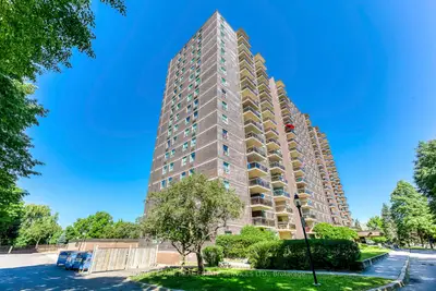 Condo Apartment in Mississauga