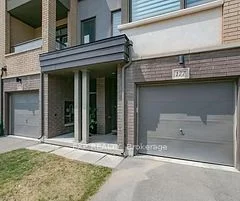 177 Sabina Drive, Oakville, ON L6H 0L4