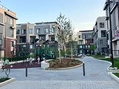 3540 Colonial Dr Drive 15, Mississauga, On L5l 0c1