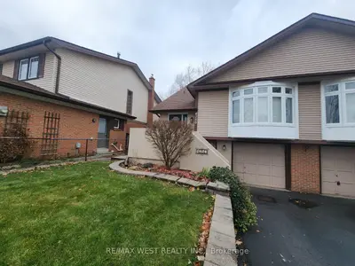 Semi-Detached in Mississauga