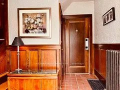 27 Oakview Avenue Bsmt, Toronto, On M6p 3j3