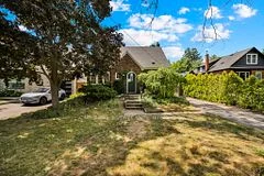 Detached in Burlington