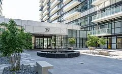 251 Manitoba Street 323, Toronto W06, ON M8Y 0C7