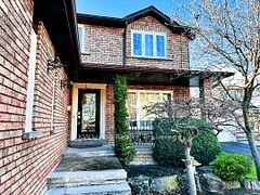 533 Greenpark Crescent, Mississauga, ON L5B 3P7