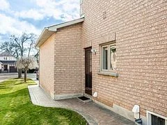 3986 Bloor Street W, Toronto W08, ON M9B 1M3